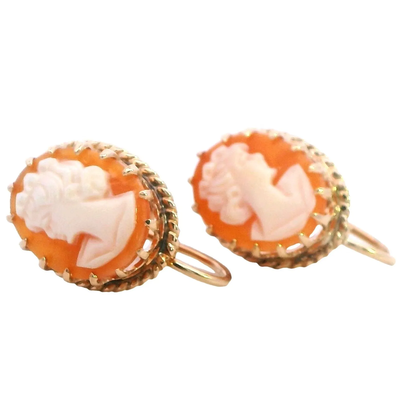 Timeless 9ct Yellow Gold Cameo Earrings - Classic Elegance!